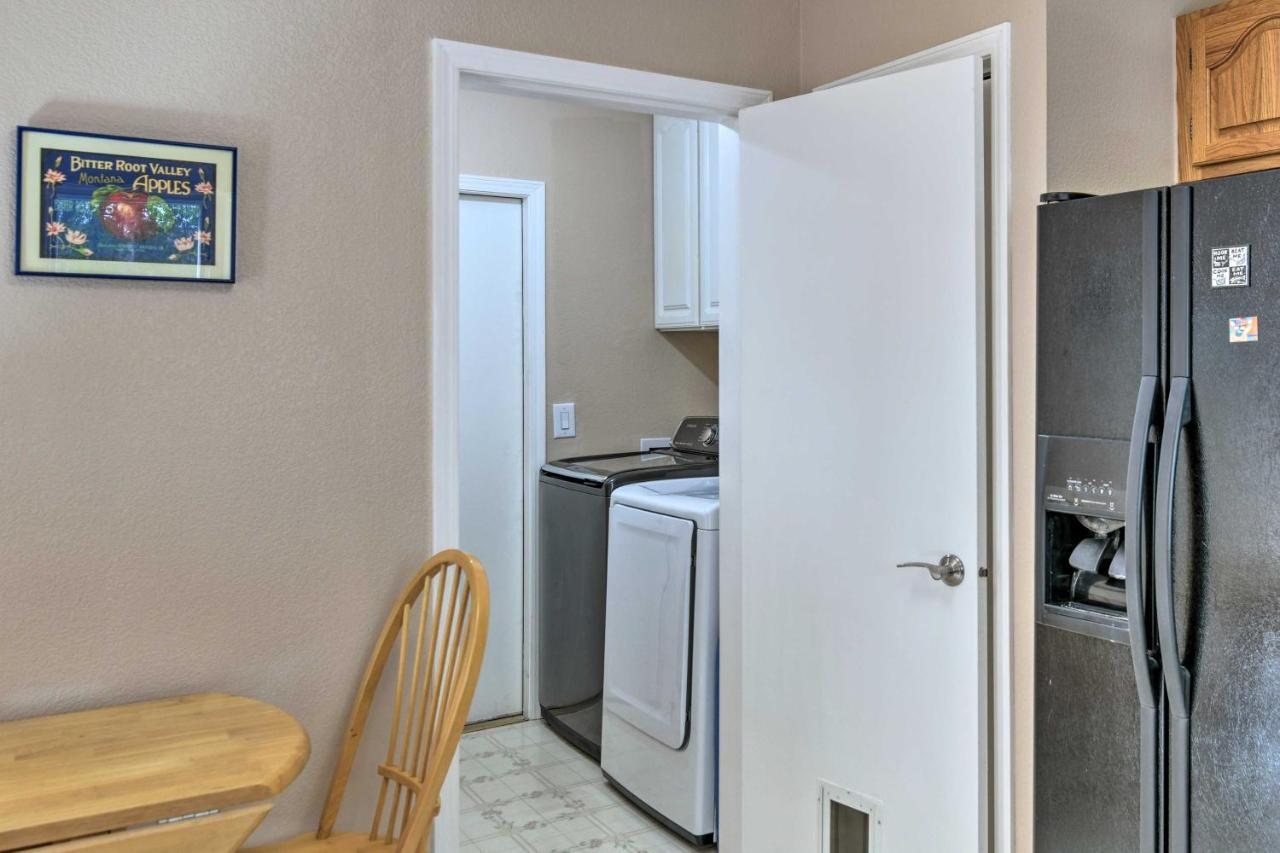 Villa Pet Friendly Anchorage Retreat With Deck And Yard Exterior foto